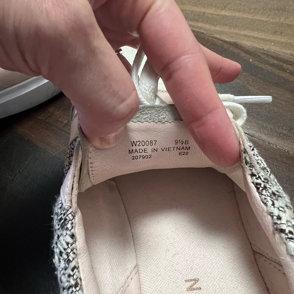 COLE HAAN sneakers - Picture 3 of 5